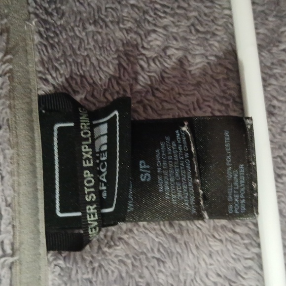 The North Face Fleece Women's Soft Gray Teddy Jacket Zip Down Size Small - Picture 3 of 7